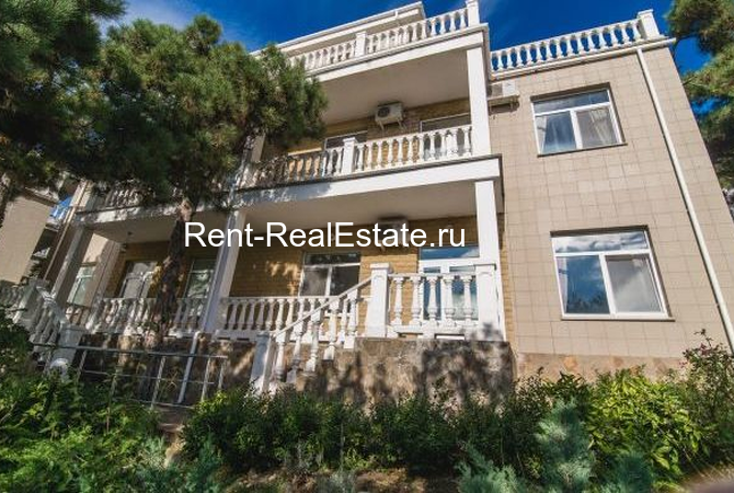 Rent-RealEstate.ru 938, Дома, коттеджи, дачи, Недвижимость, , Гаспра, ул.Лесная